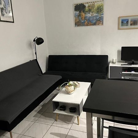 T2 Avec Terrasse, Clim , Box Fibre Apartman Vedène Kültér fotó