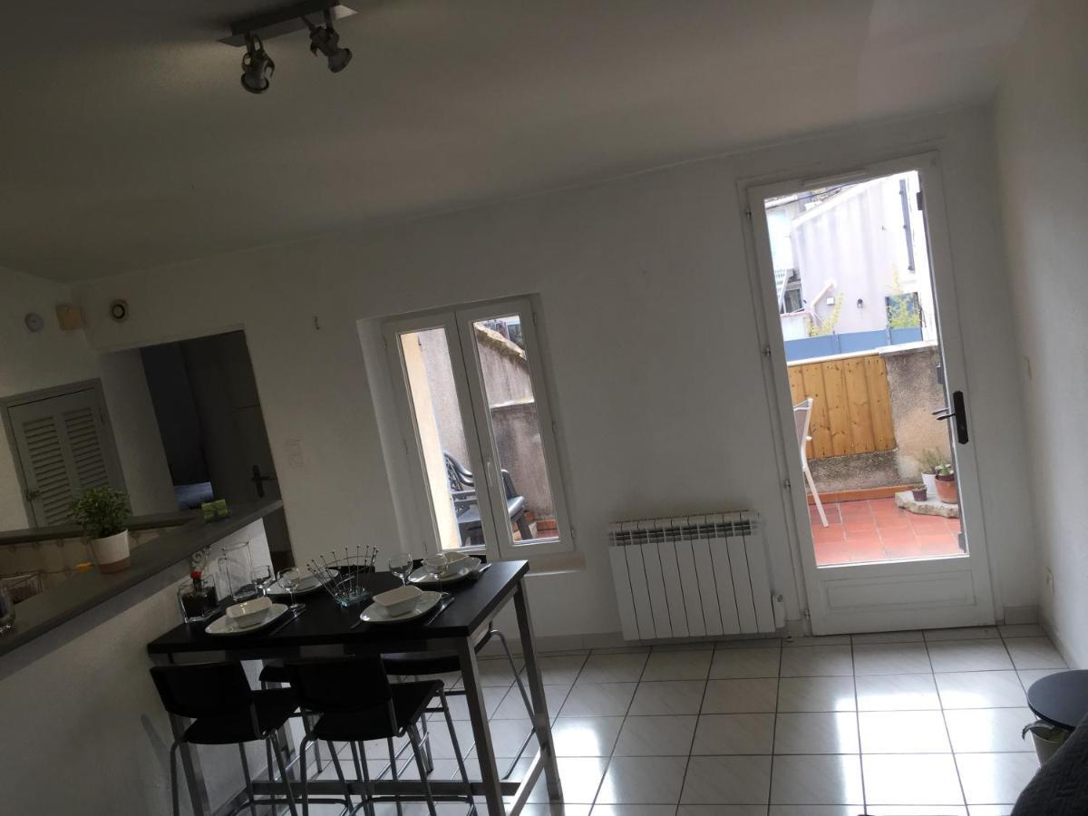 T2 Avec Terrasse, Clim , Box Fibre Apartman Vedène Kültér fotó